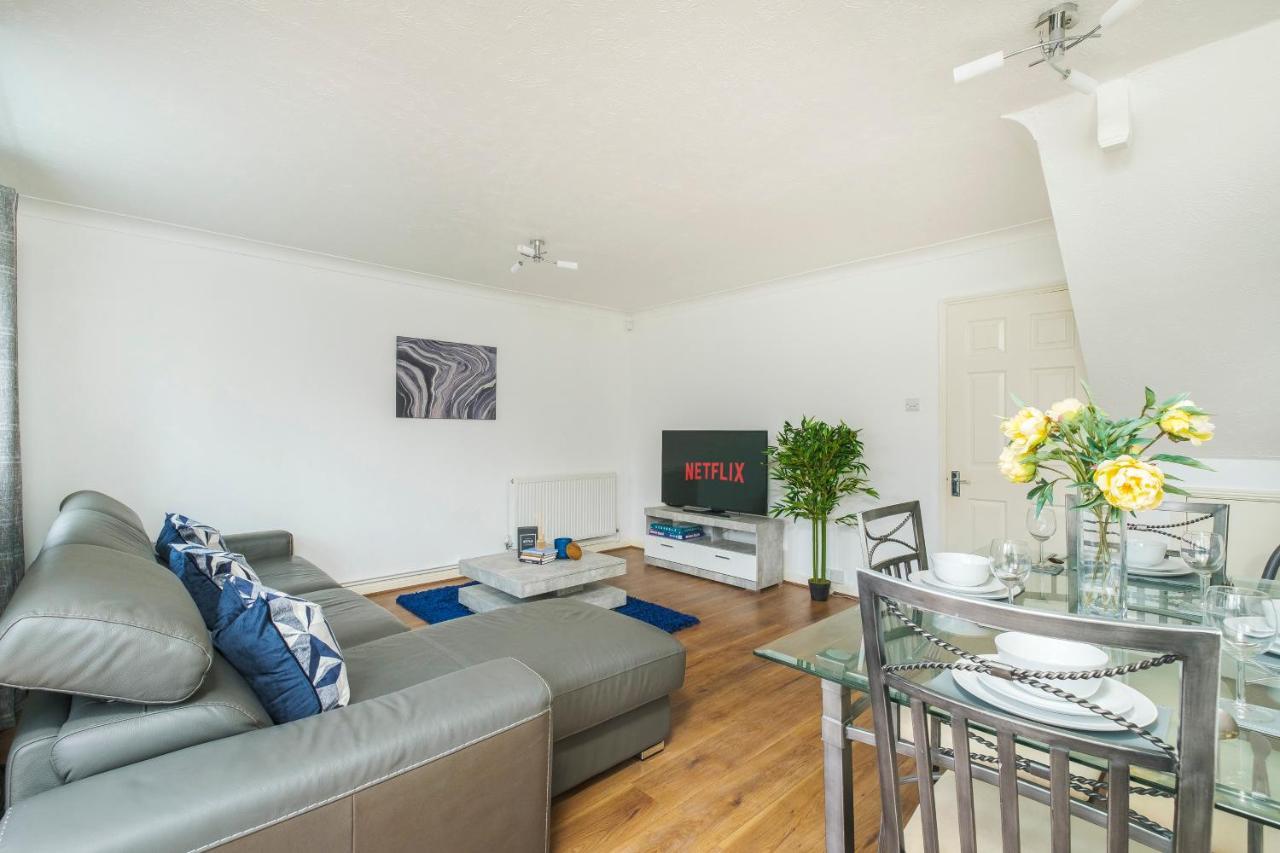 Beautiful 3 Bed House With Amazing Views In Dartford, Kent Apartment Екстериор снимка