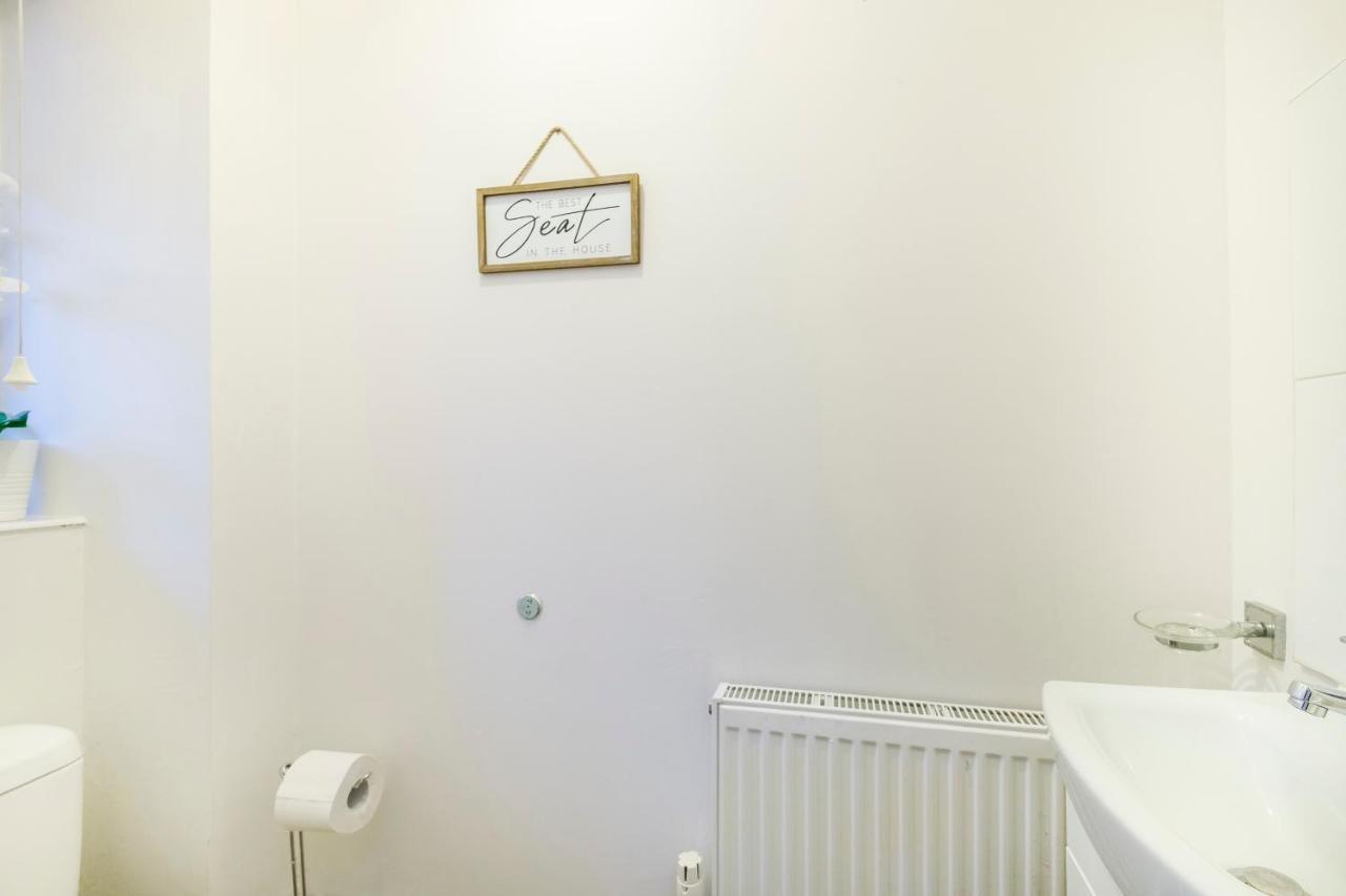 Beautiful 3 Bed House With Amazing Views In Dartford, Kent Apartment Екстериор снимка